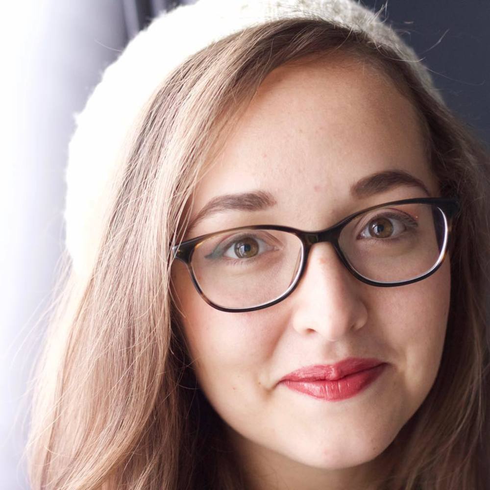 Meet your Posher, Estie